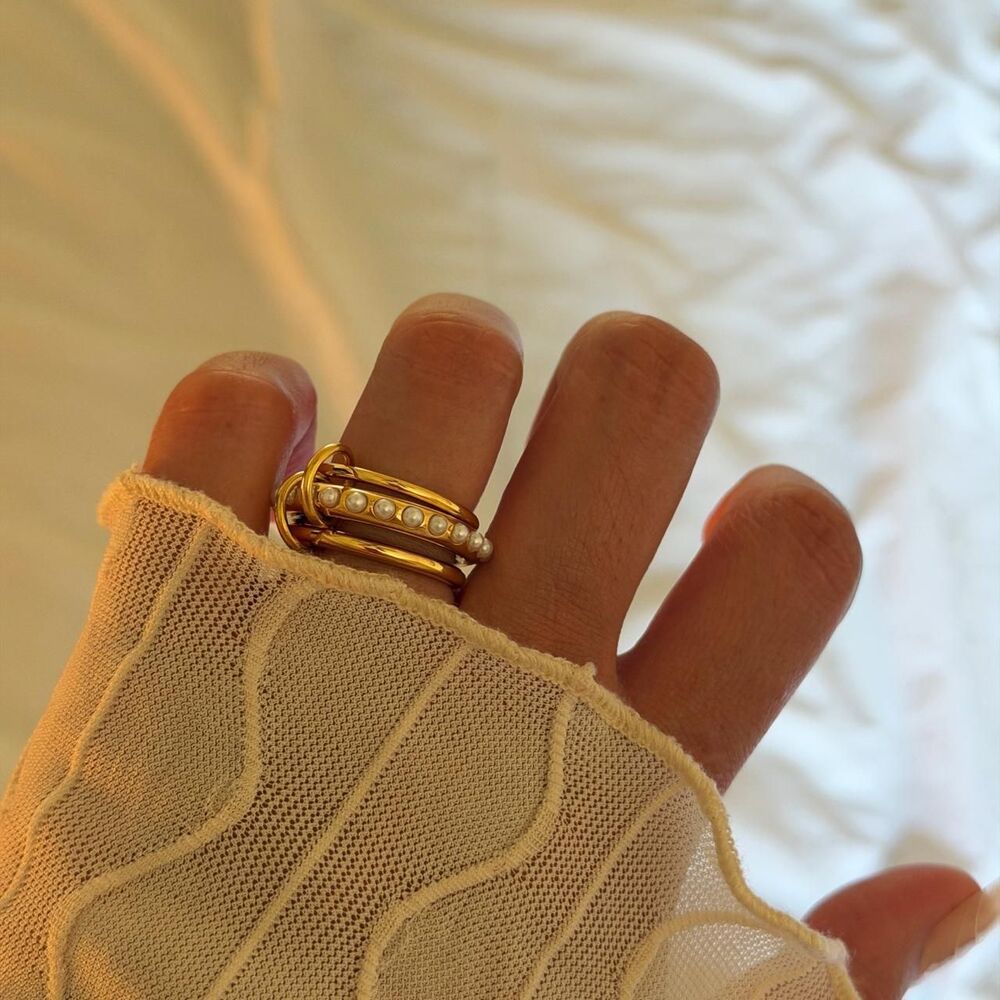 Gold Pearl Interlocking Knot Stack Ring Vintage Style + Jewelry Pouch